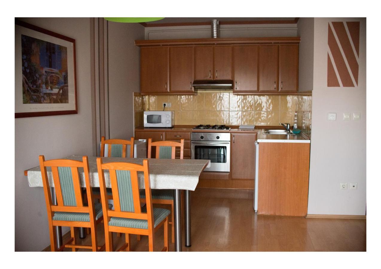 Wolf Apartman101, Wolf Apartman 102 Hotel Sarvar Exterior photo