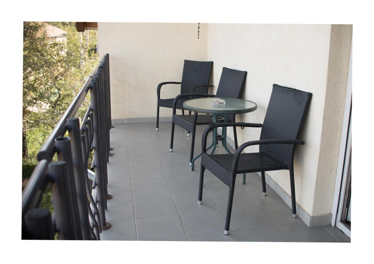 Wolf Apartman101, Wolf Apartman 102 Hotel Sarvar Exterior photo